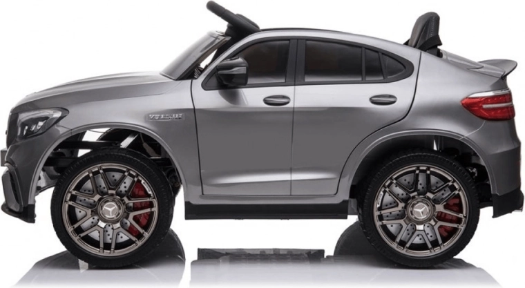 Pohodlí a stabilita: odpružení, EVA kola a kožené sedadlo