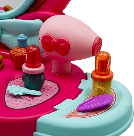 Praktická zásuvka a přehledné přihrádky