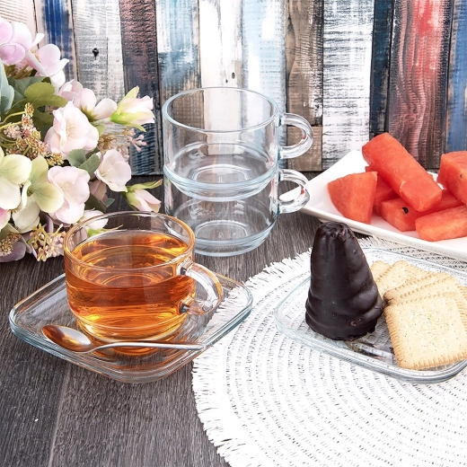 Čtvercový podšálek pro styl a ochranu stolu