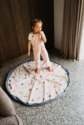 Velká plocha 140 cm pro pohodlné hraní