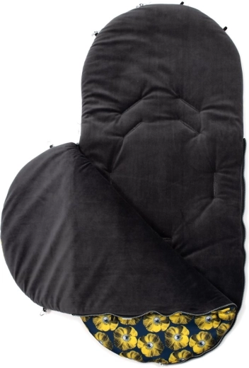 Praktický zip po celém obvodu