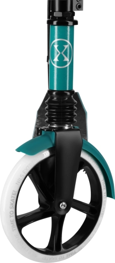 Plynulá jízda díky velkým 200mm kolům a ABEC 9