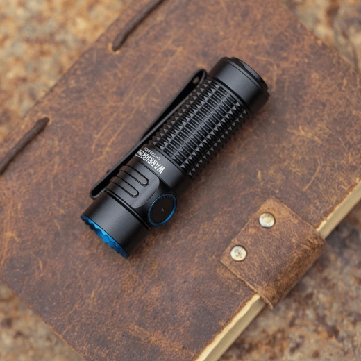 EDC design s duálním klipem
