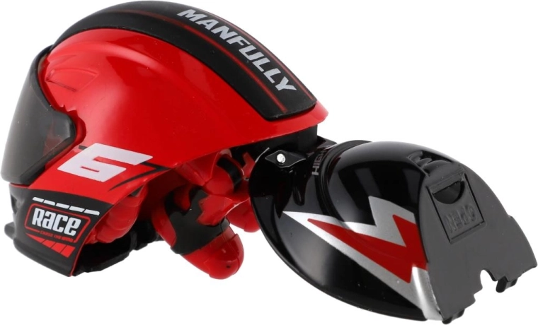 Odnímatelná helma pro realističnost