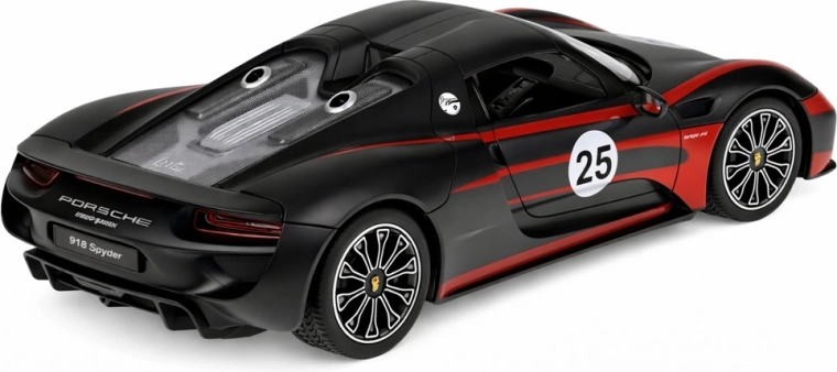 Autentická závodní replika s detaily