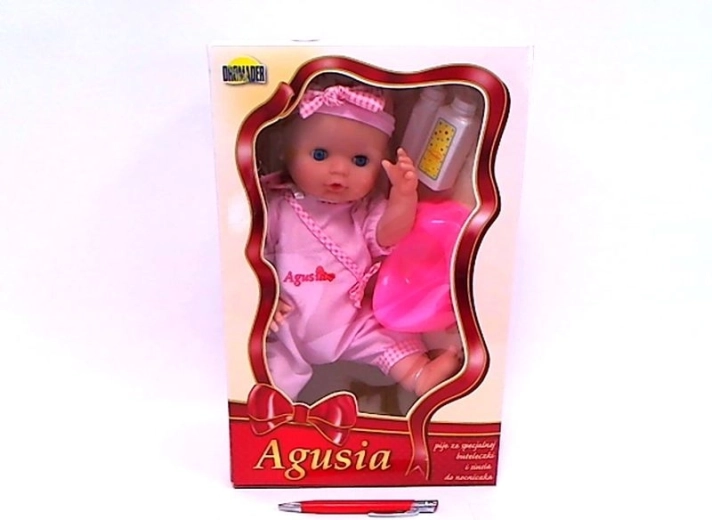 Panenka Agusia pije a čůrá, 48 cm