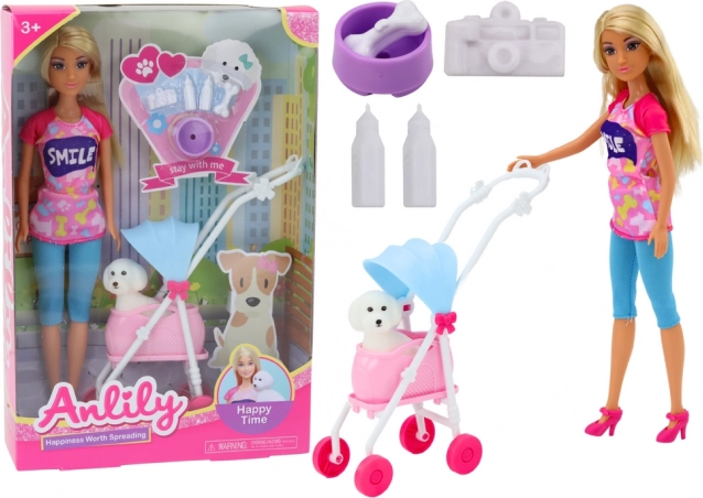 Panenka Anlily s pejskem ve vozíku