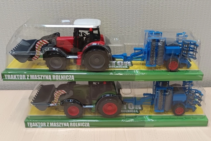 Gazelo traktor se zemědělským strojem