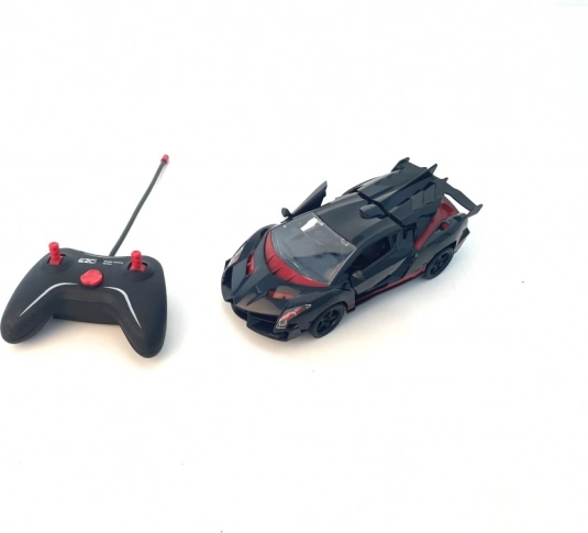 Sportovní RC auto červenočerné v měřítku 1:18