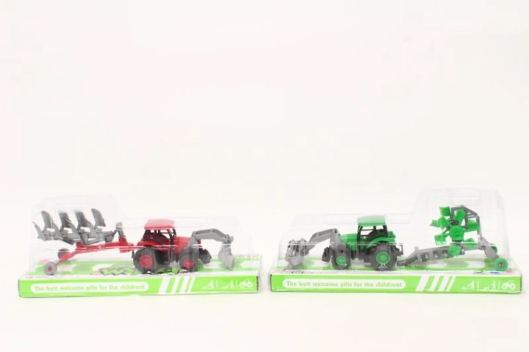 Traktor s zemědělským strojem