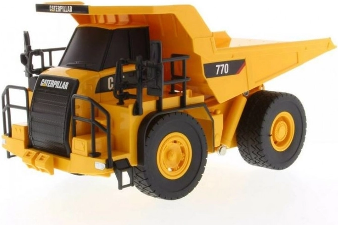 Dálkově ovládaný sklápěč Carrera RC CAT 770 v měřítku 1:35