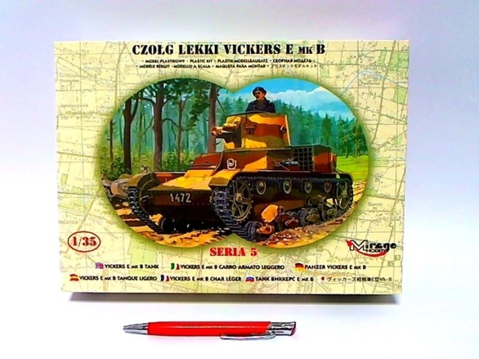Mirage Hobby plastikový model tanku Vickers E MKB S05