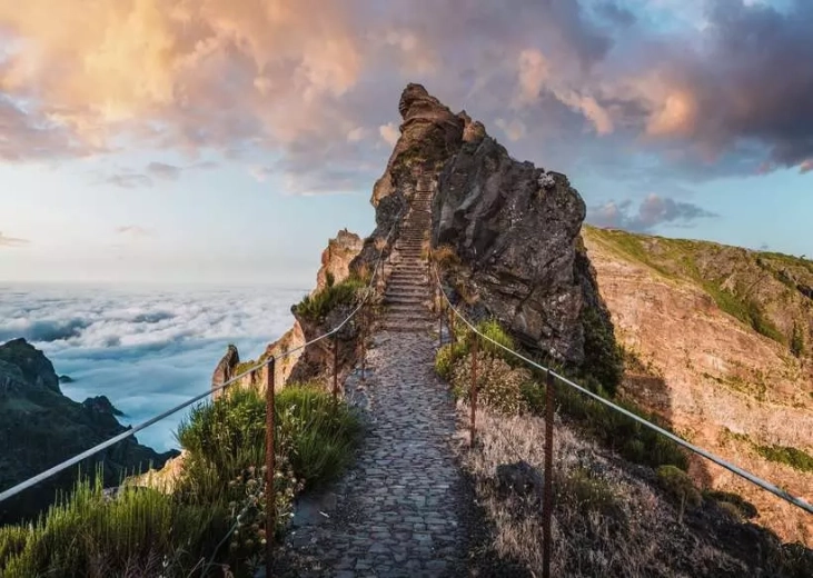 Ravensburger puzzle Cesta do nebe 1000 dílků