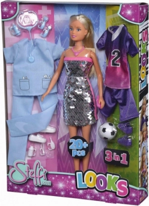 Panenka Steffi Love v různých outfitech