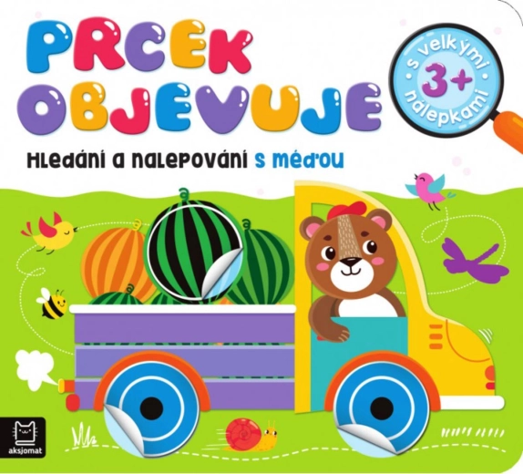 Prcek objevuje: hledání a nalepování samolepek s méďou