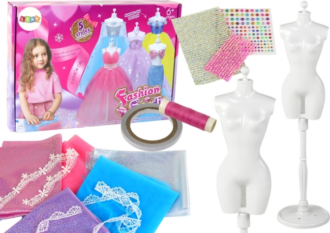 Kreativní výtvarná sada na tvorbu šatů pro panenky
