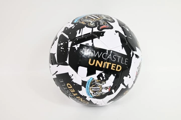 Newcastle United fotbalový míč graffiti velikost 5