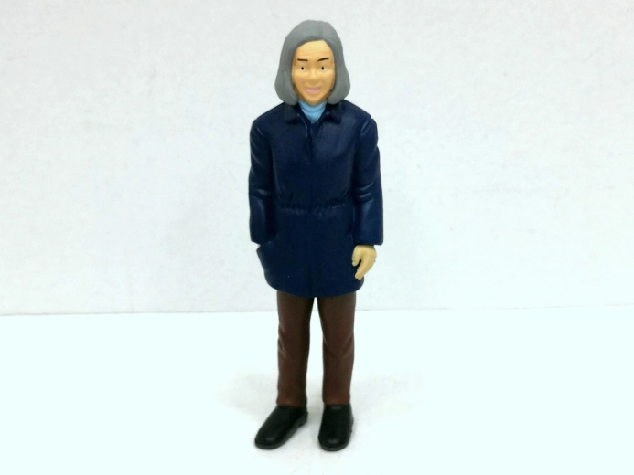 Figurka muže v bundě 12,6 cm