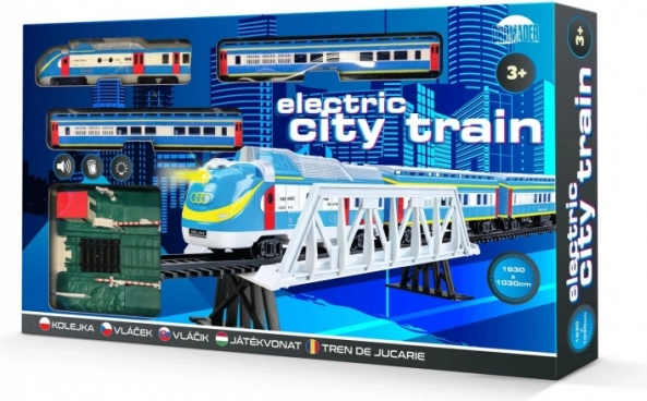 Vláček Express s železničním přejezdem