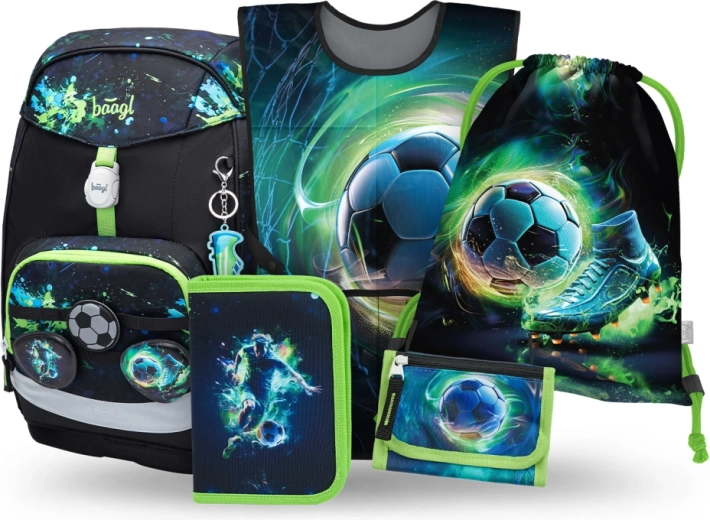 Školní set BAAGL Airy Plus Fotbal – batoh, penál, sáček, zástěra a peněženka
