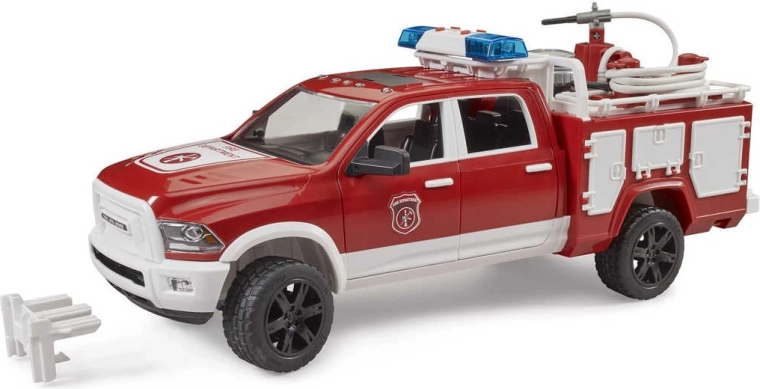 Hasičský vůz Bruder RAM 2500 s vodním dělem, světlem a zvukem