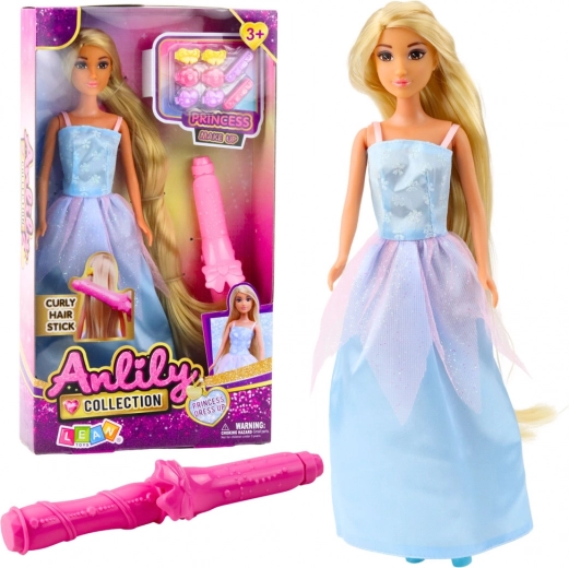 Lutka Anlily v modré plesové šaty s doplňky na úpravu vlasů