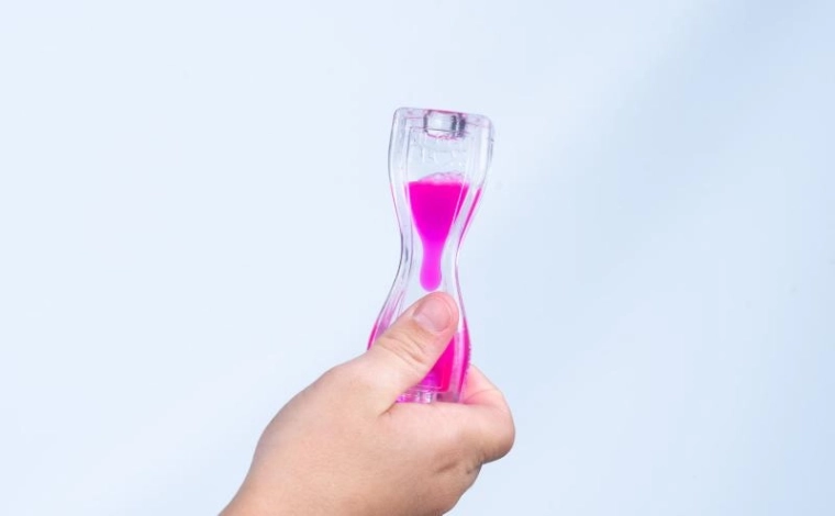 Fidget Blox Vision antistresová kostka s barevnou lávou – fialová