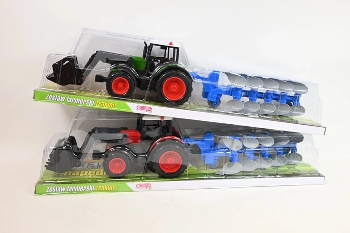 Traktor se zemědělským strojem