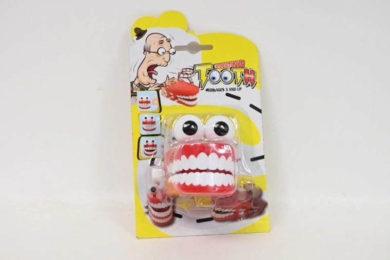 Natahovací skákající zuby
