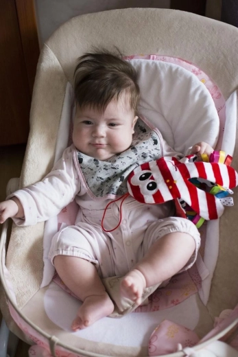 Šusticí výplň pro zvukovou stimulaci