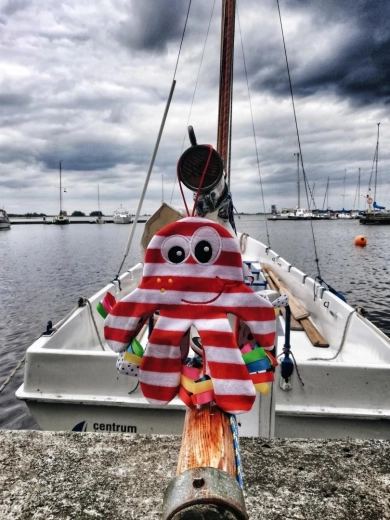 Snadné upevnění k postýlce či kočárku