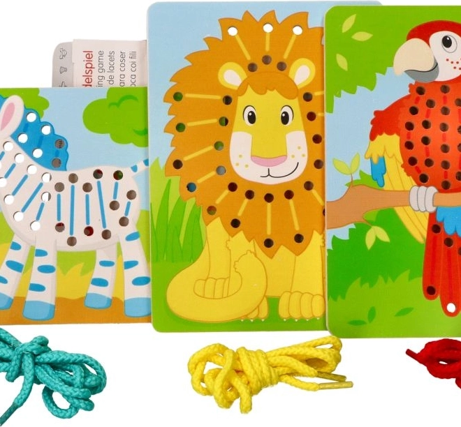 Dřevěné provlékací hračky Goki - Papoušek, Lev a Zebra