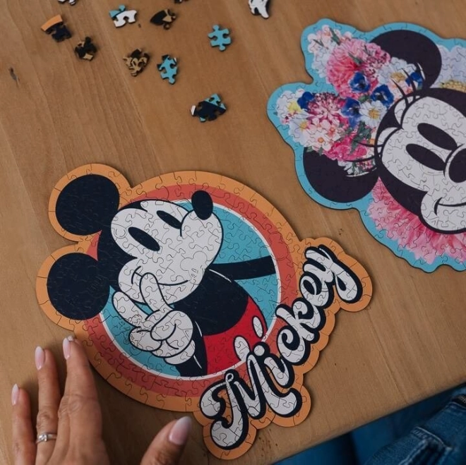 10 tematických figurek s motivem MICKEY
