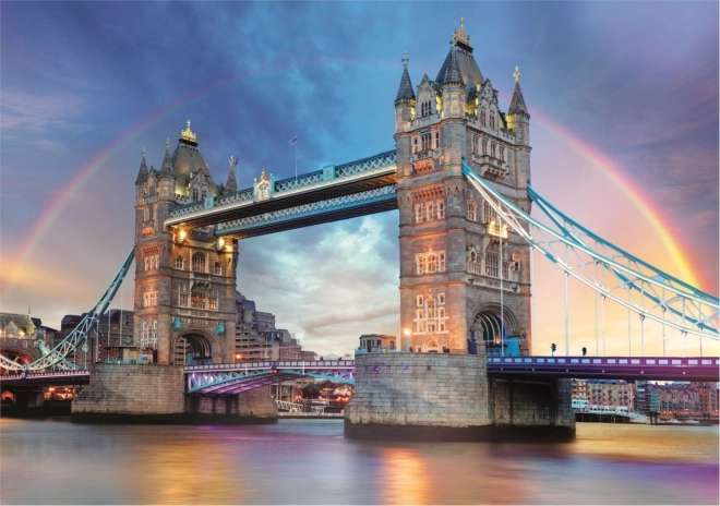 Nádherné zpracování Tower Bridge