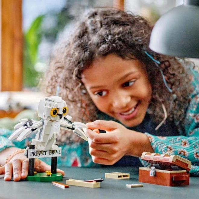 LEGO Harry Potter Hedvika na Privet Drive