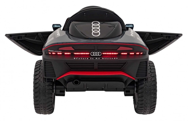 Audi RSQ E-TRON vozidlo Šedá
