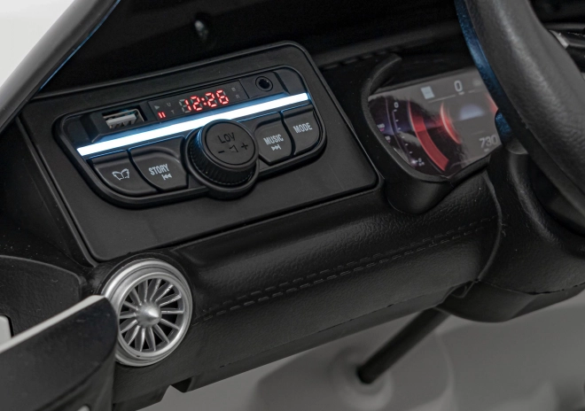 Vozidlo Mercedes Benz AMG SL63 – Bílá