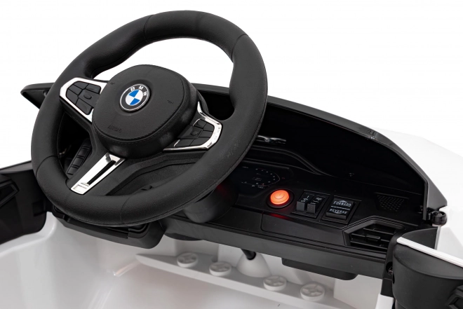 BMW M4 Vehicul Alb – Bílé
