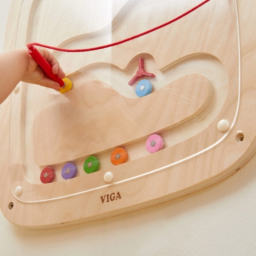 Bezpečné nástěnné provedení do školky i domů