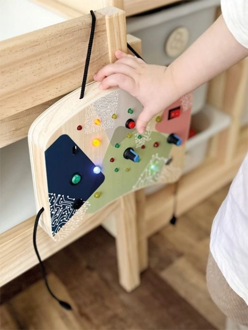 Small foot Motorická deska s LED světly a vypínači