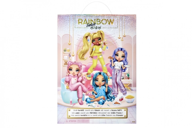 Loutka Rainbow High Junior na Pyžamovou Párty, Bella Růžová