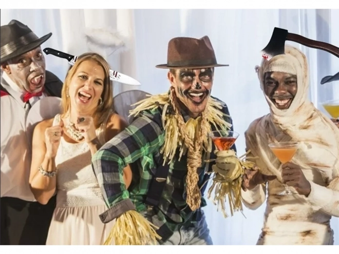 Halloweenská čelenka s plastovou sekerou