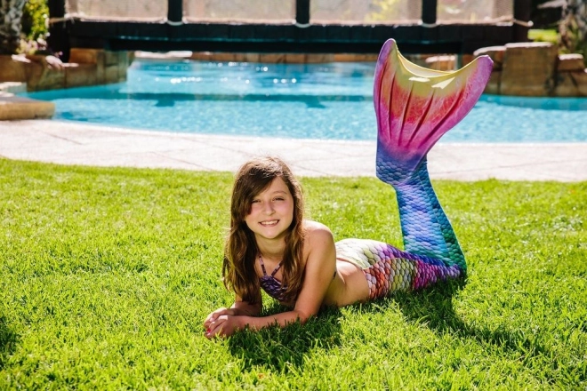 Syreni ocas s monoploutví Rainbow a Bikini