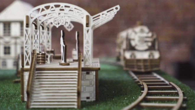 WOODEN CITY 3D puzzle Železniční stanice 175 dílů