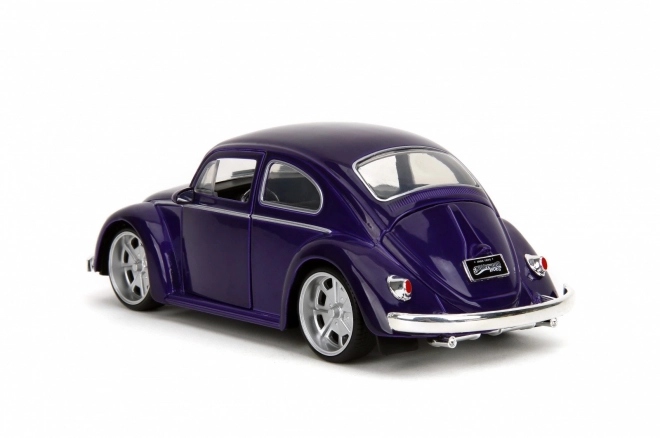 Wednesday auto 1972 VW Beetle 1:24 a figurka Wednesday