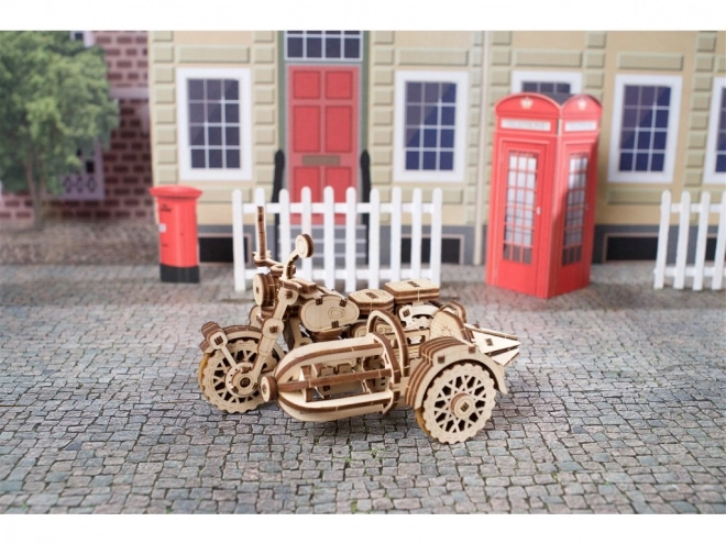 Dřevěné mechanické puzzle vojenský nákladní vůz