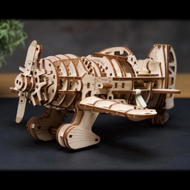 Dřevěné mechanické puzzle Letadlo Mad Hornet 3D od Ugears