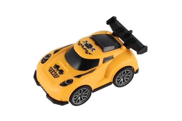 Závodní driftovací auto na zpětné natažení