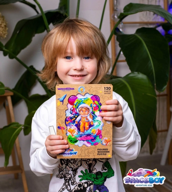 DŘEVĚNÉ BAREVNÉ PUZZLE - Vesmírný dobrodruh