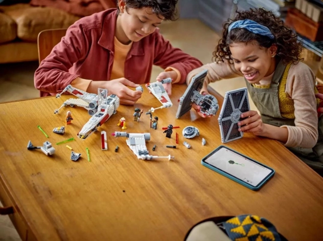 LEGO Star Wars TIE Fighter a X-Wing Hybrid